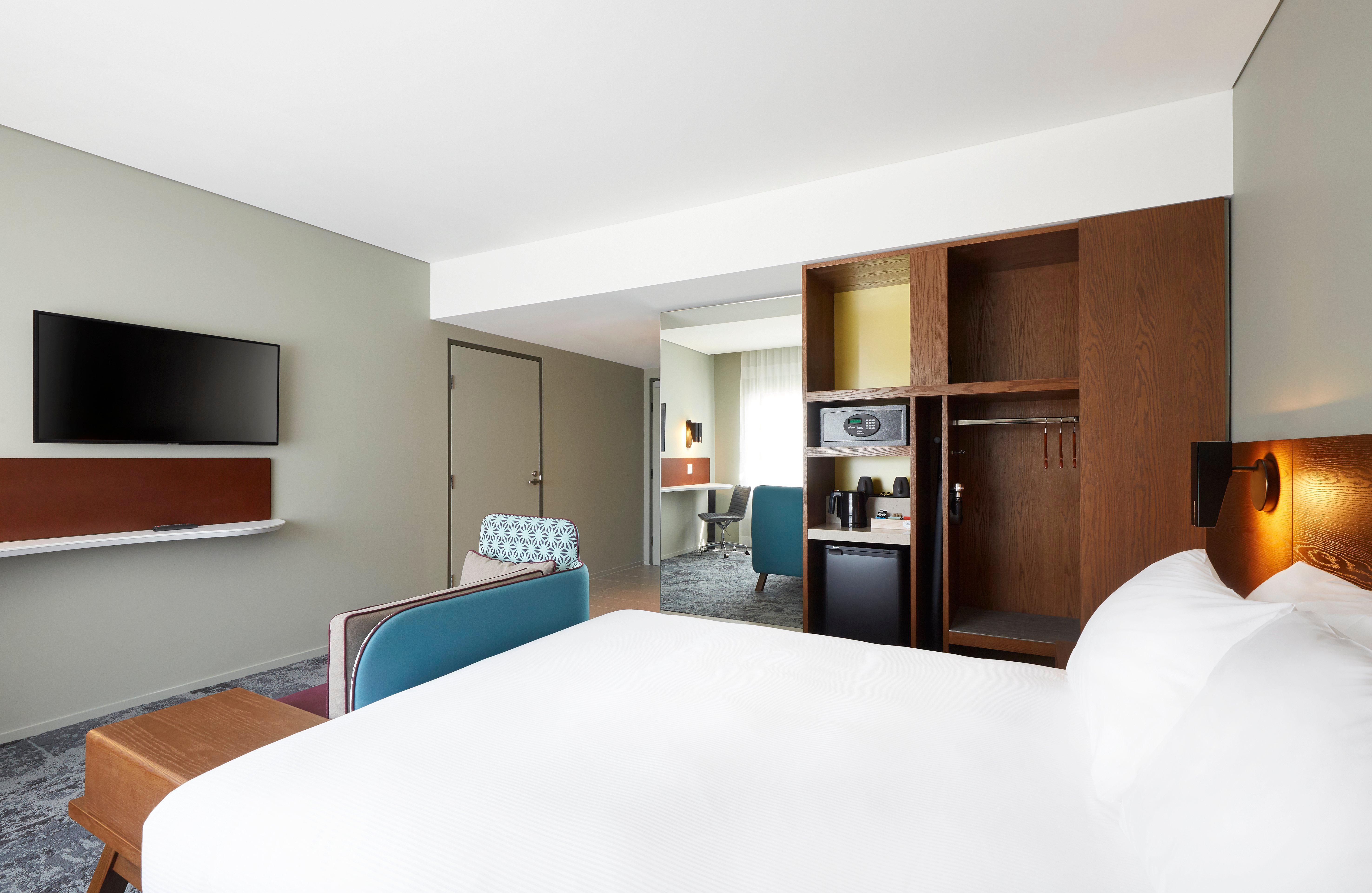 Holiday Inn Express Newcastle By Ihg Exterior photo