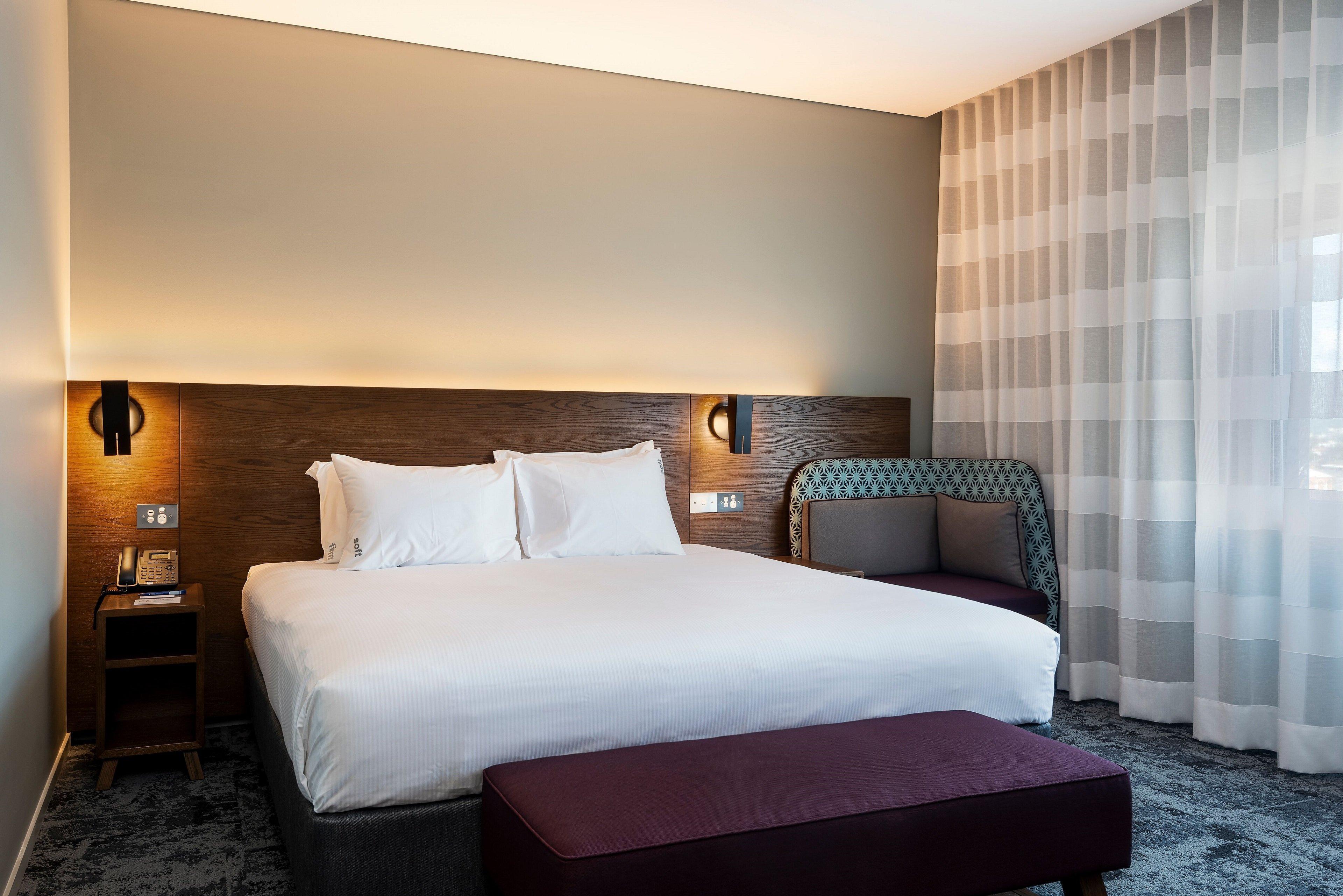 Holiday Inn Express Newcastle By Ihg Exterior photo