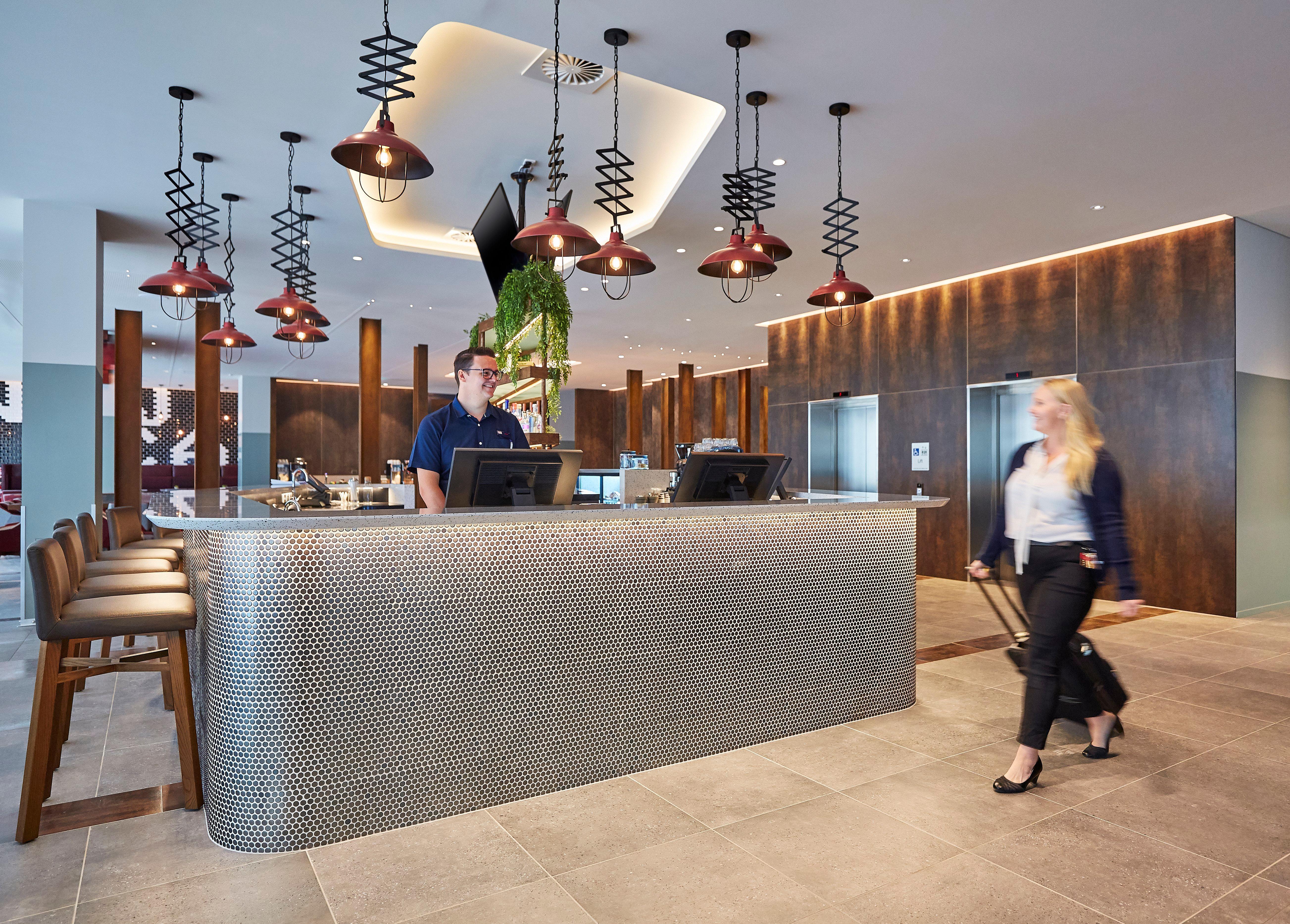 Holiday Inn Express Newcastle By Ihg Exterior photo